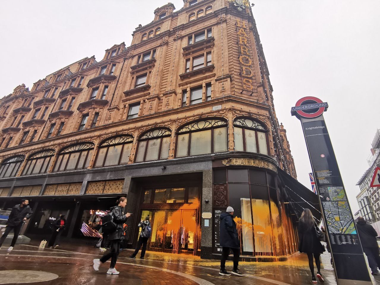 Harrods targeted by Just Stop Oil in latest protest